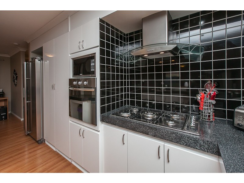 25 Monterey Crescent, Warnbro WA 6169