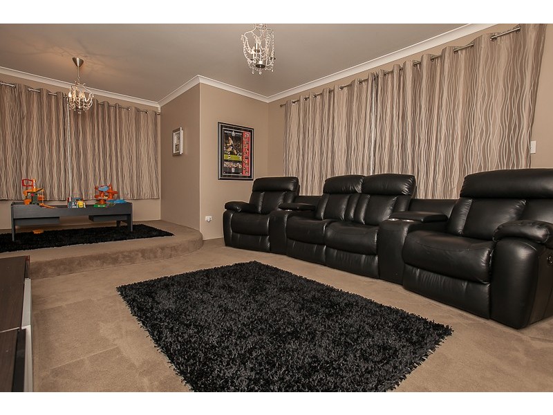 25 Monterey Crescent, Warnbro WA 6169