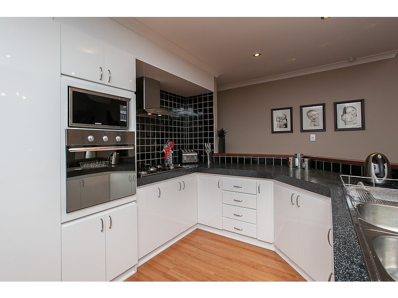 25 Monterey Crescent, Warnbro WA 6169