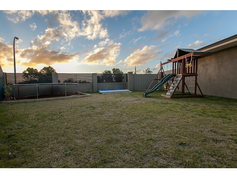 25 Monterey Crescent, Warnbro WA 6169