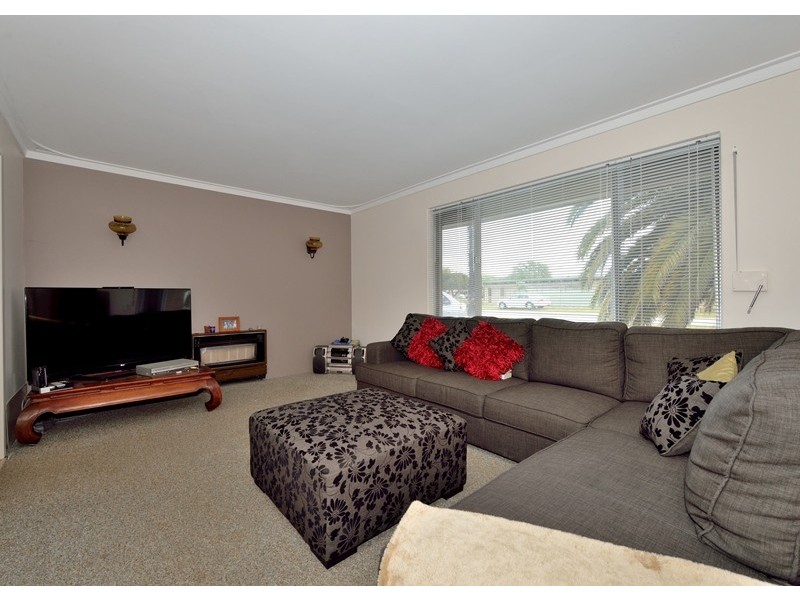 42 Carvie Street, Hillman WA 6168