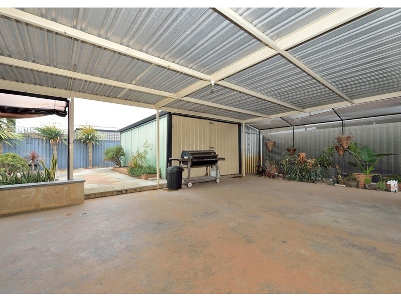 42 Carvie Street, Hillman WA 6168