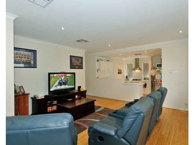 10/12 Andalusian Loop, Baldivis WA 6171