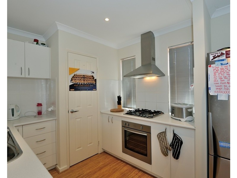 10/12 Andalusian Loop, Baldivis WA 6171