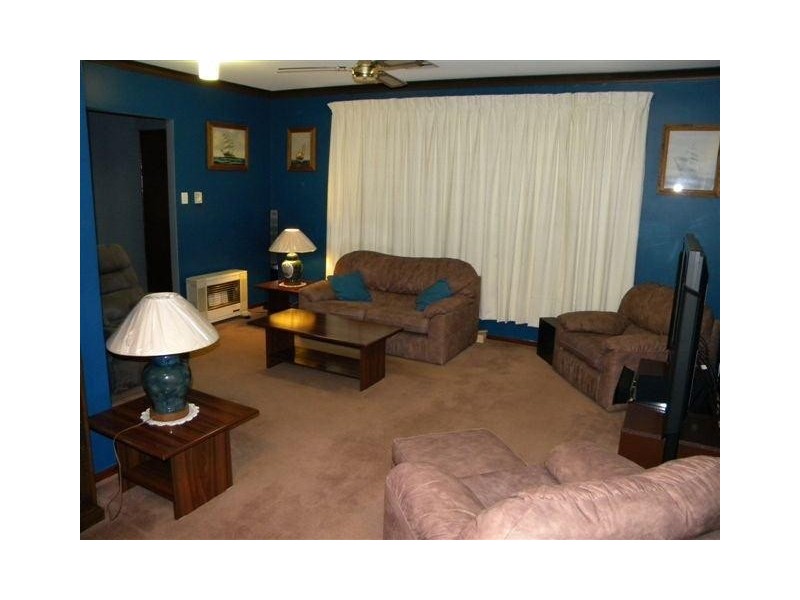 8 Oxley Place, Rockingham WA 6168