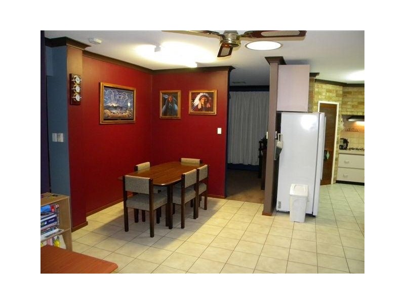 8 Oxley Place, Rockingham WA 6168