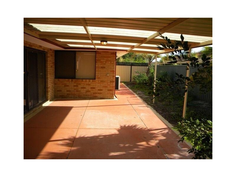 8 Oxley Place, Rockingham WA 6168