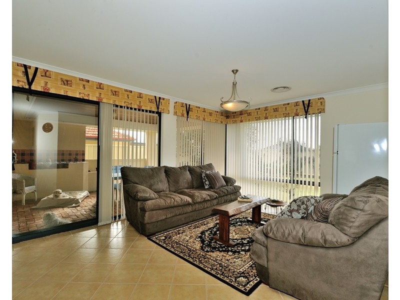 5 Coates Av, Baldivis WA 6171
