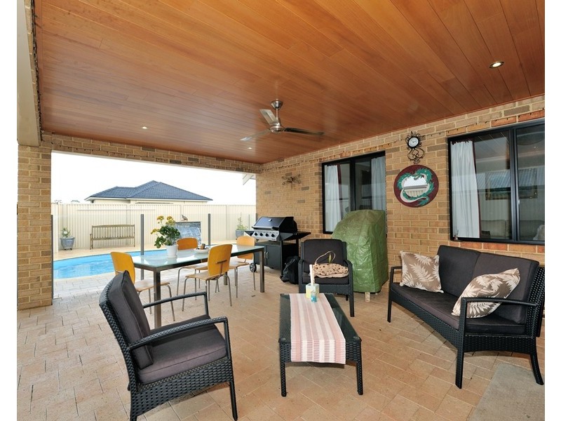 8 Carbine Cnr, Baldivis WA 6171