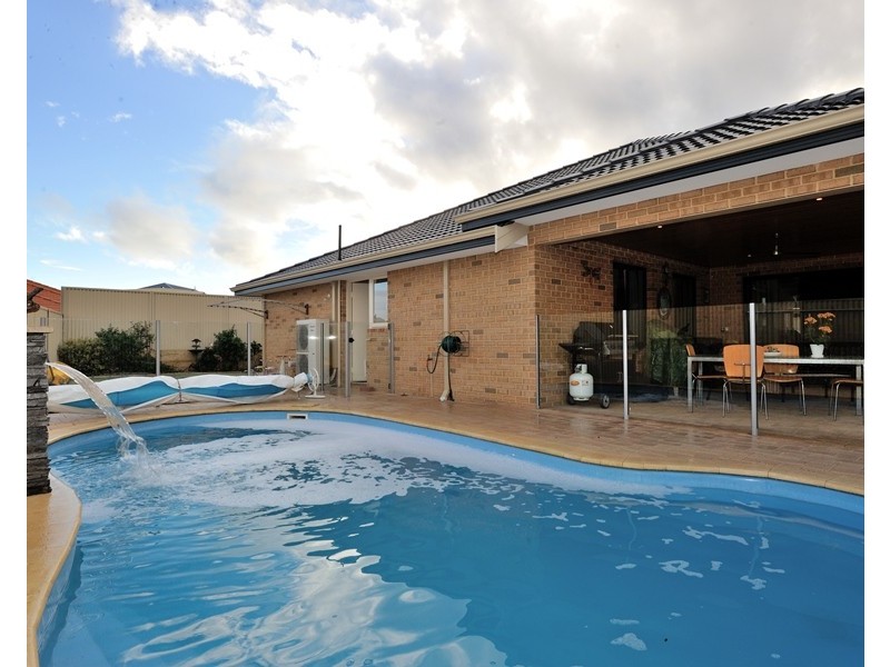 8 Carbine Cnr, Baldivis WA 6171