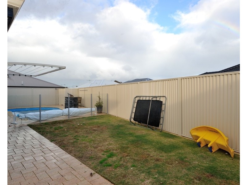 8 Carbine Cnr, Baldivis WA 6171