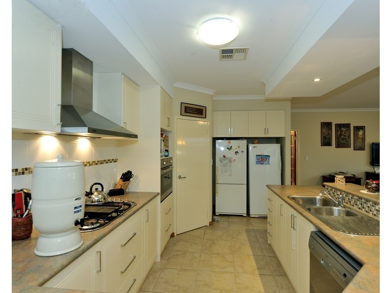 8 Carbine Cnr, Baldivis WA 6171