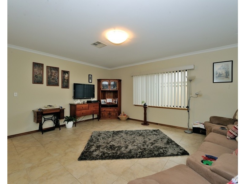 8 Carbine Cnr, Baldivis WA 6171
