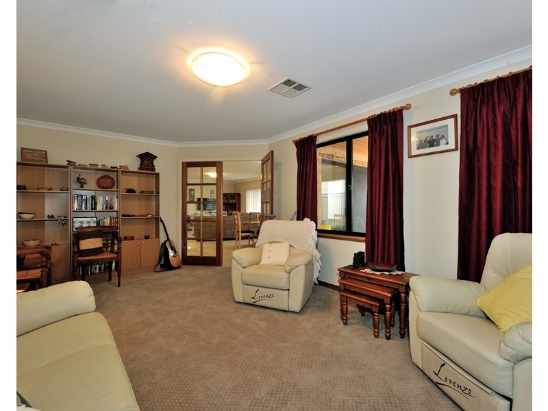 8 Carbine Cnr, Baldivis WA 6171
