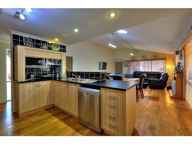 140 Lewington Street, Rockingham WA 6168