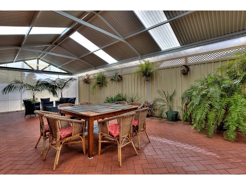 140 Lewington Street, Rockingham WA 6168