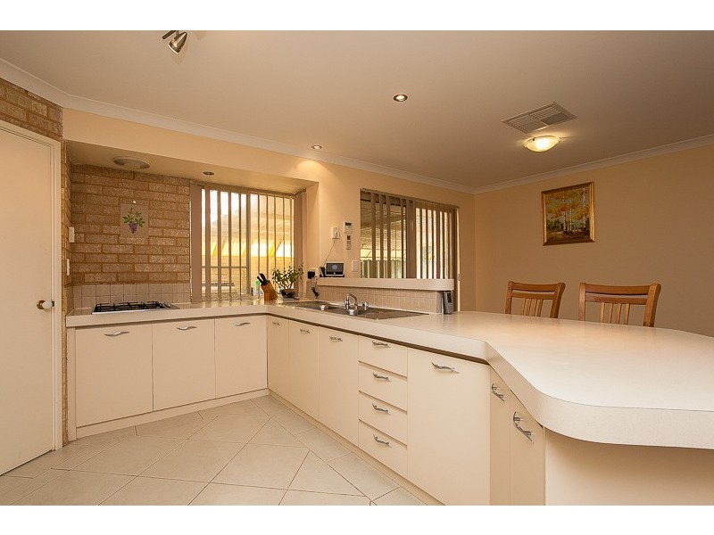 85 Bayside Boulevard, Port Kennedy WA 6172