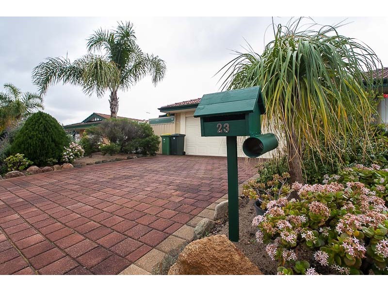 23 Brougham Cresent, Orelia WA 6167