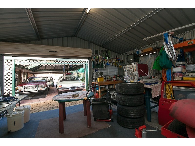 23 Brougham Cresent, Orelia WA 6167