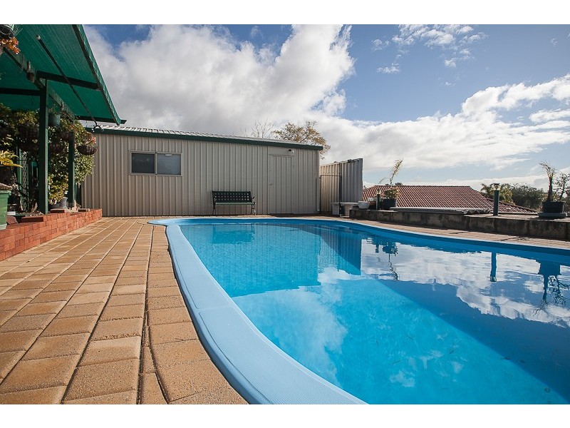 23 Brougham Cresent, Orelia WA 6167