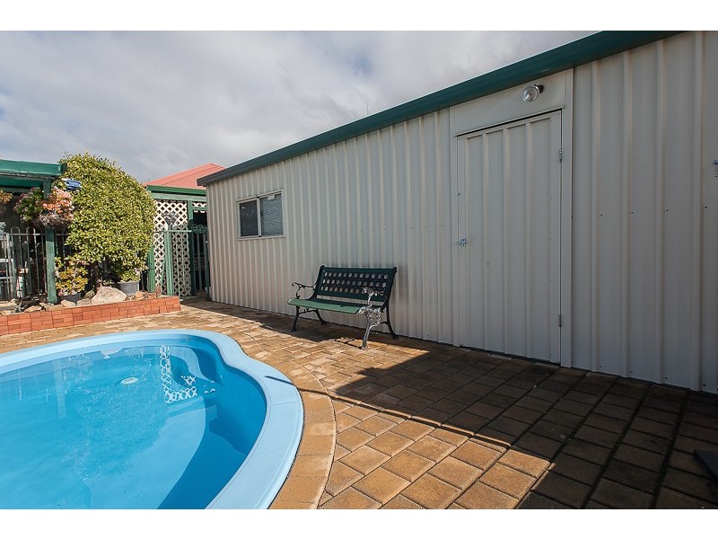 23 Brougham Cresent, Orelia WA 6167