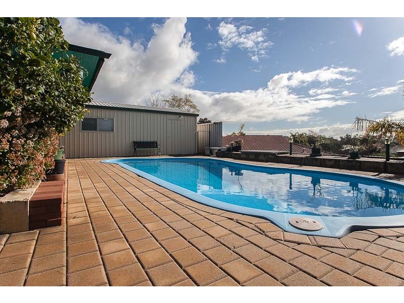 23 Brougham Cresent, Orelia WA 6167