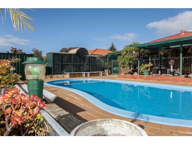 23 Brougham Cresent, Orelia WA 6167