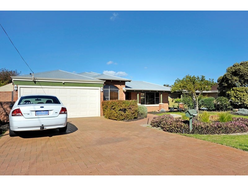 25 Seahaven Street, Safety Bay WA 6169