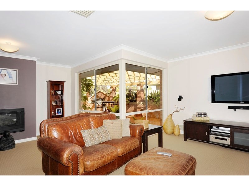 25 Seahaven Street, Safety Bay WA 6169