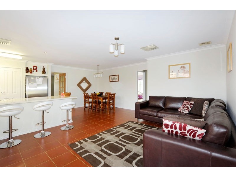 25 Seahaven Street, Safety Bay WA 6169