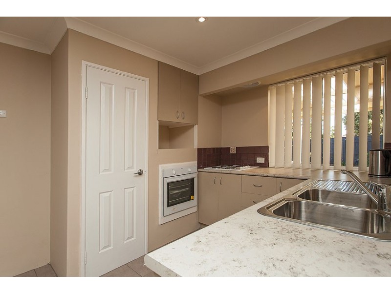 18 Coronata Drive, Warnbro WA 6169