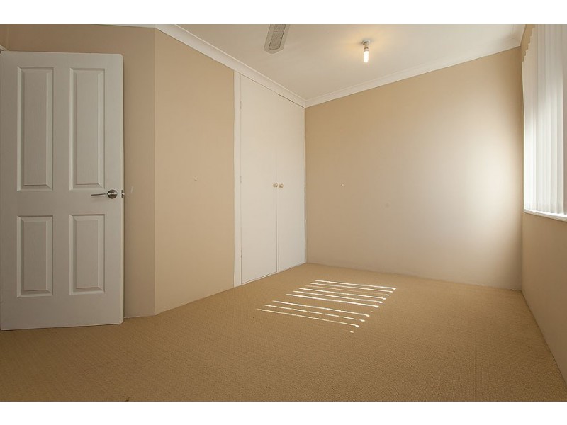 18 Coronata Drive, Warnbro WA 6169