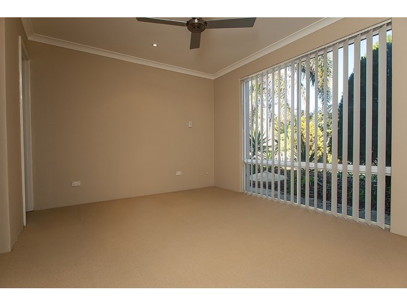 18 Coronata Drive, Warnbro WA 6169