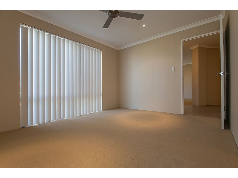 18 Coronata Drive, Warnbro WA 6169