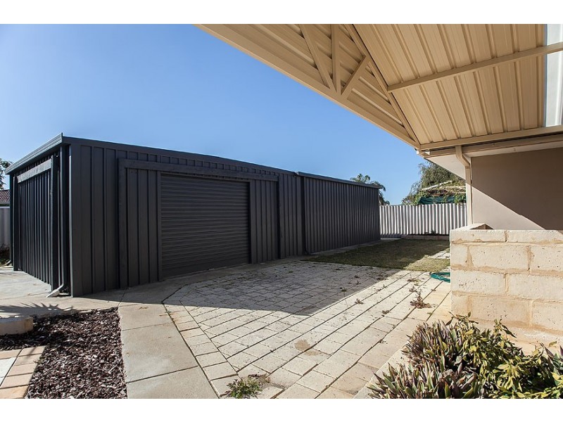 18 Coronata Drive, Warnbro WA 6169