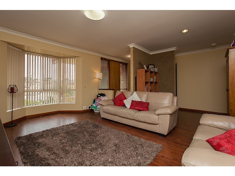 37 Cumberland Way, Waikiki WA 6169