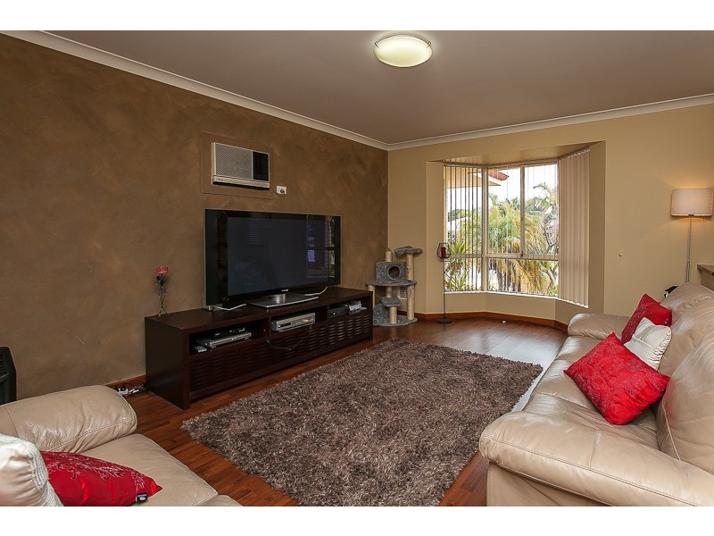 37 Cumberland Way, Waikiki WA 6169