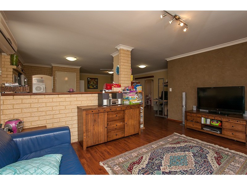 37 Cumberland Way, Waikiki WA 6169