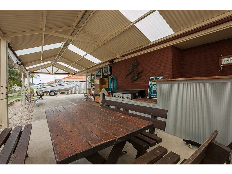 37 Cumberland Way, Waikiki WA 6169