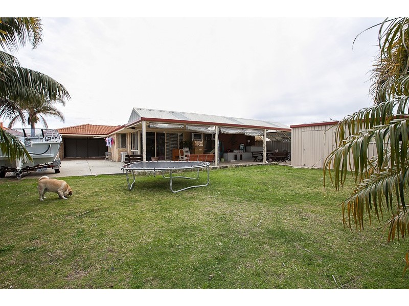 37 Cumberland Way, Waikiki WA 6169