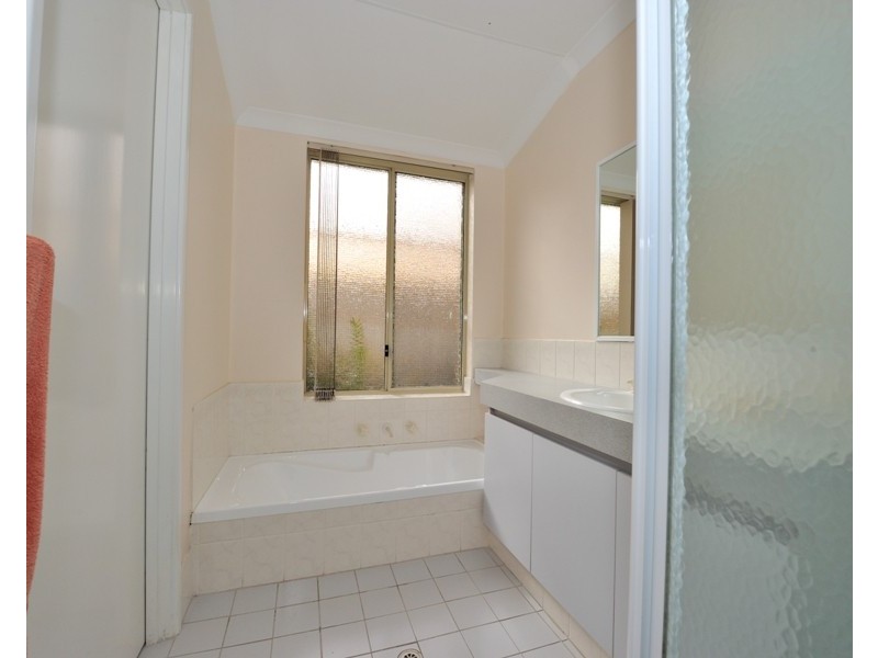 19 Westminster Grove, Port Kennedy WA 6172