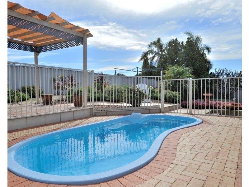 19 Westminster Grove, Port Kennedy WA 6172