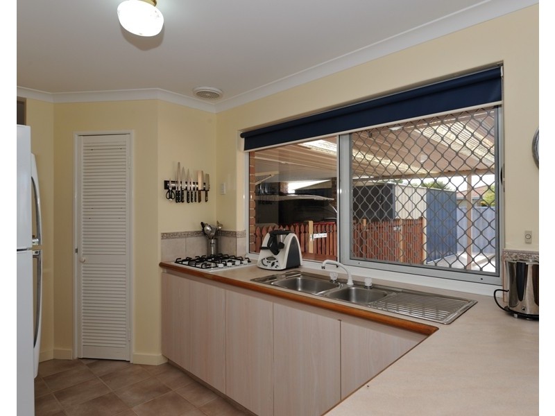 1 ROLLA GROVE, Waikiki WA 6169