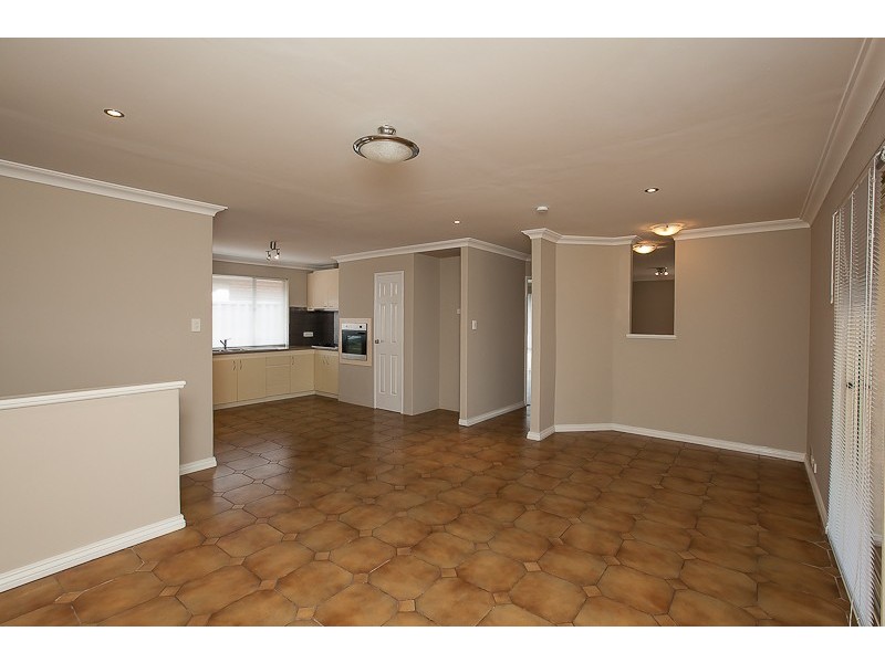 98 Coronata Drive, Warnbro WA 6169