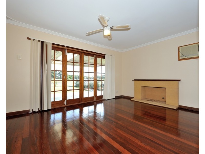 9 Greene Street, Rockingham WA 6168