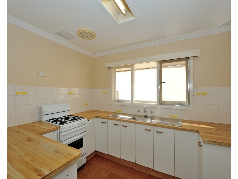 9 Greene Street, Rockingham WA 6168