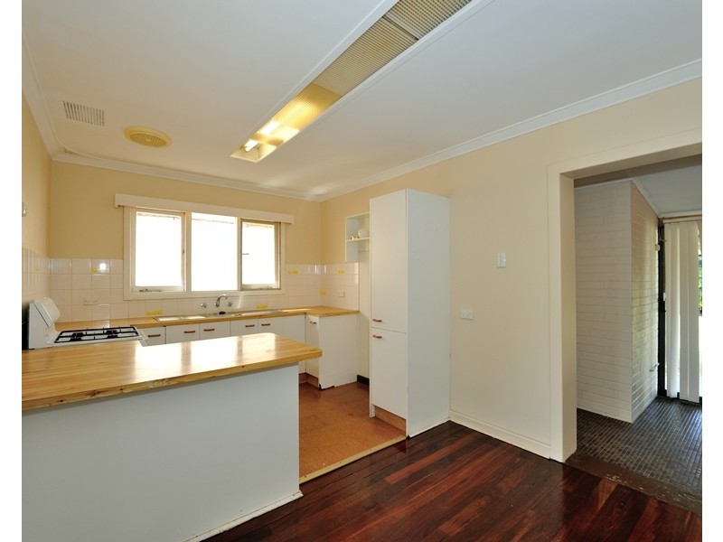 9 Greene Street, Rockingham WA 6168