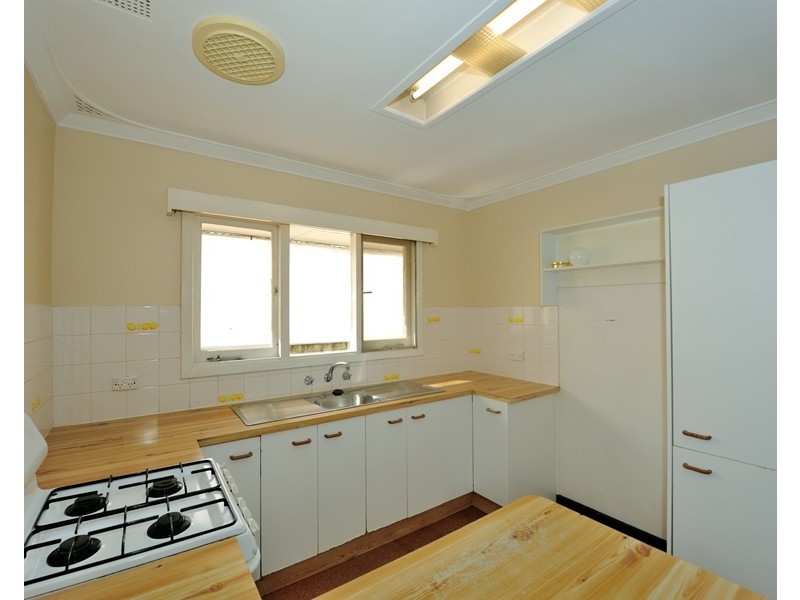 9 Greene Street, Rockingham WA 6168