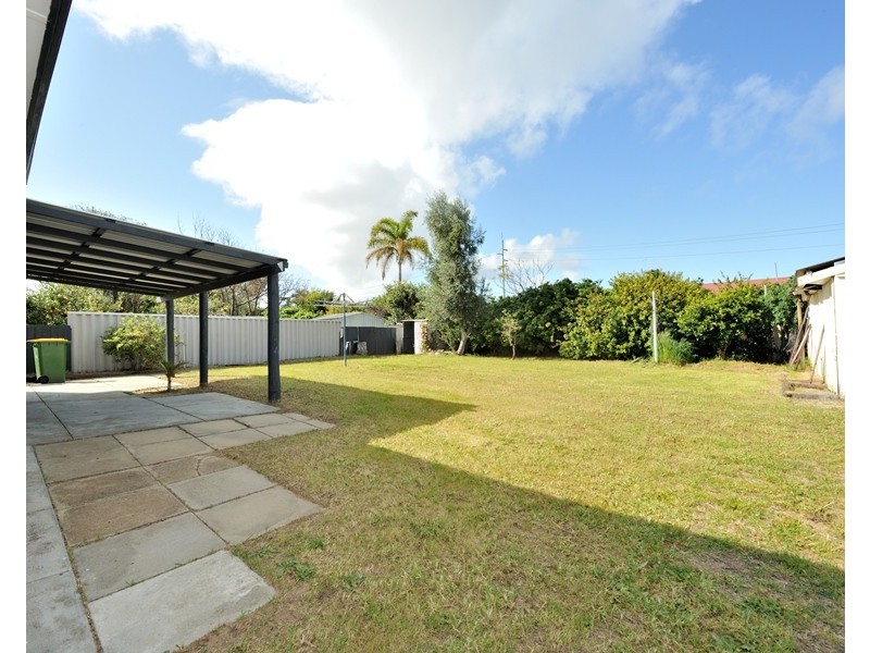 9 Greene Street, Rockingham WA 6168