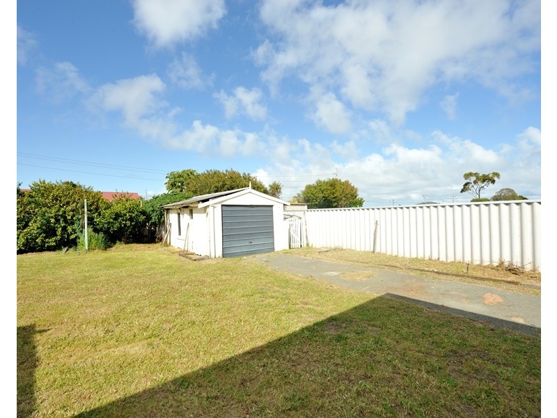 9 Greene Street, Rockingham WA 6168